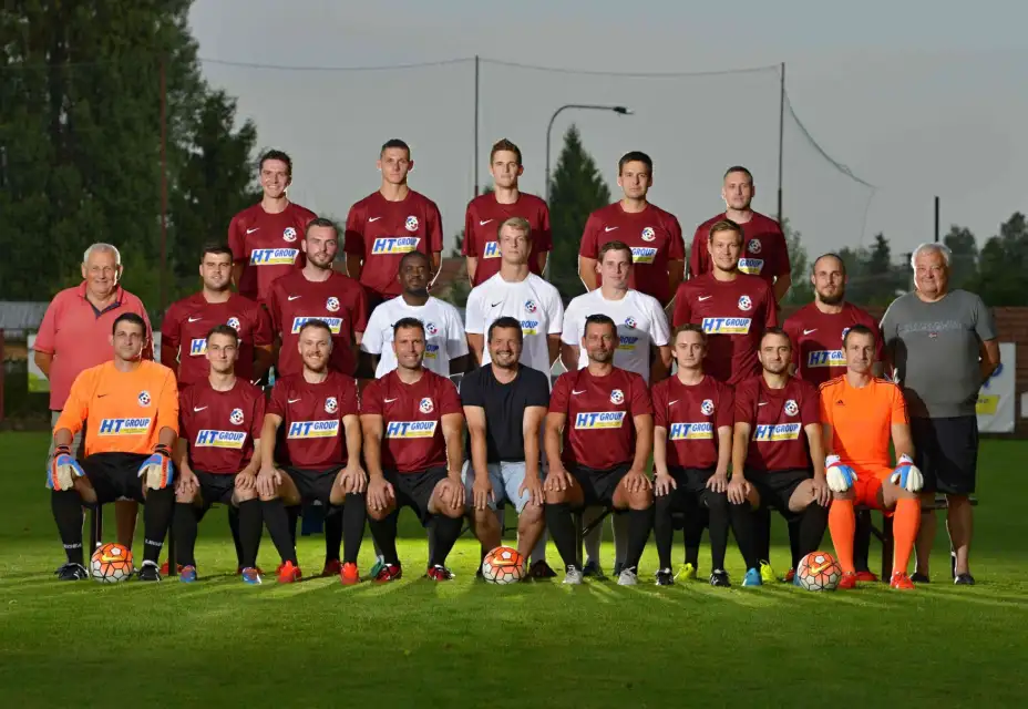 A tým 2017 / 2018 společné foto